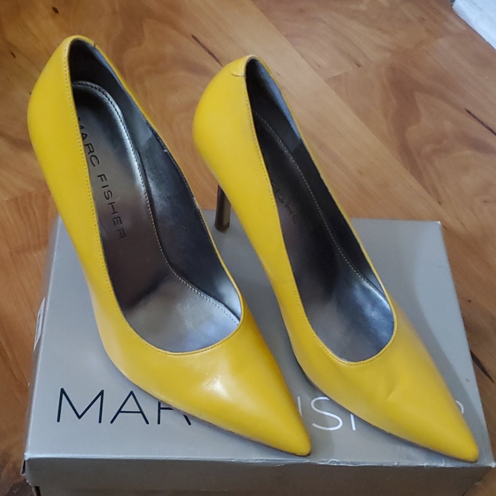 Marc Fisher 10M Pump